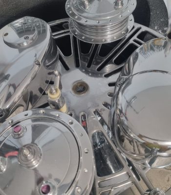 Polerowanie aluminium metodą wibracyjną, aquablasting